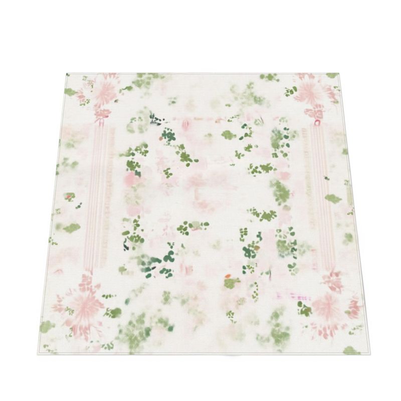 Harriet's Weekly Bouquet Table Cloth